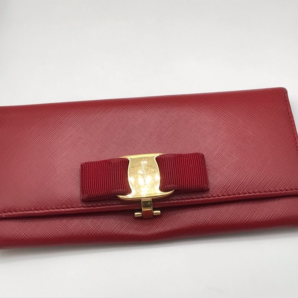 Salvatore Ferragamo Red Leather Vara Bow Closure Wallet  EUC